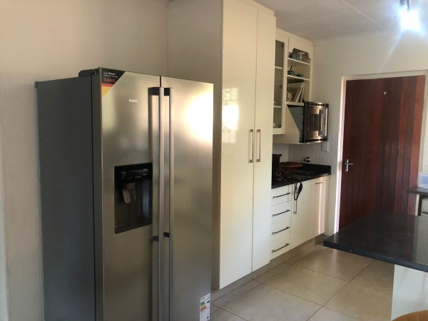 To Let 3 Bedroom Property for Rent in Bromhof Gauteng