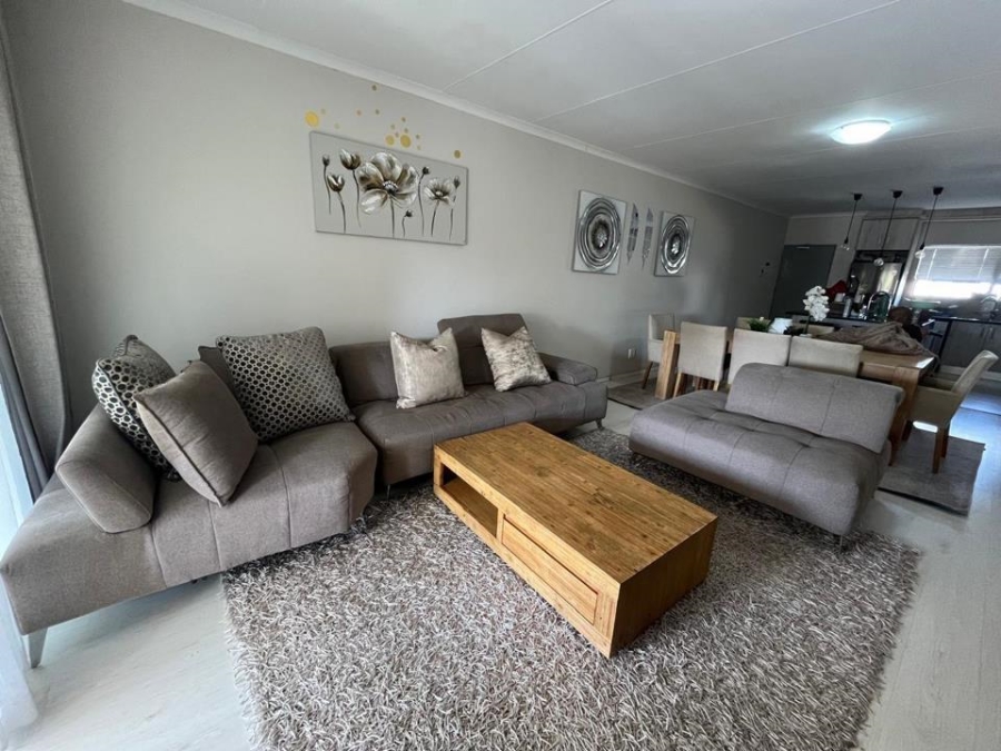 2 Bedroom Property for Sale in North Riding Gauteng