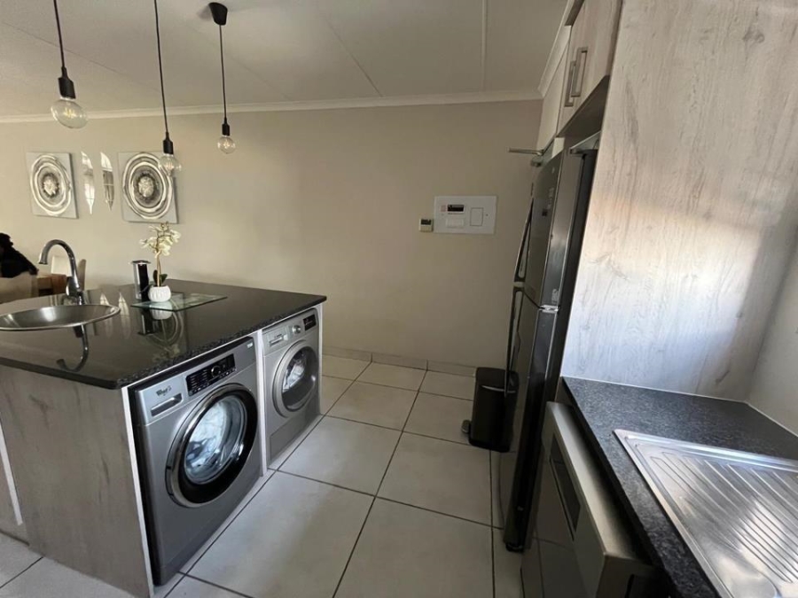 2 Bedroom Property for Sale in North Riding Gauteng