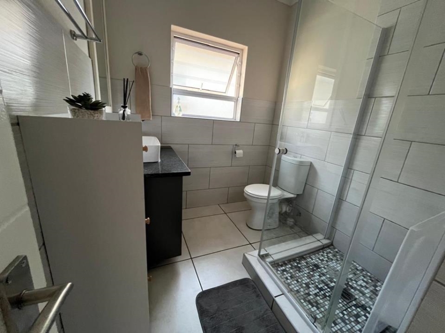 2 Bedroom Property for Sale in North Riding Gauteng