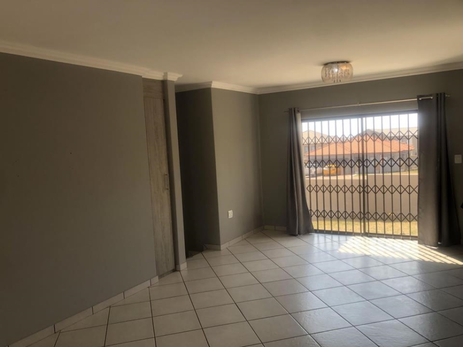 To Let 3 Bedroom Property for Rent in Krugersdorp West Gauteng