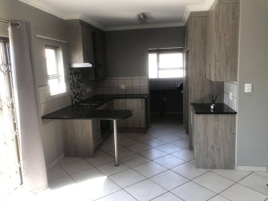 To Let 3 Bedroom Property for Rent in Krugersdorp West Gauteng