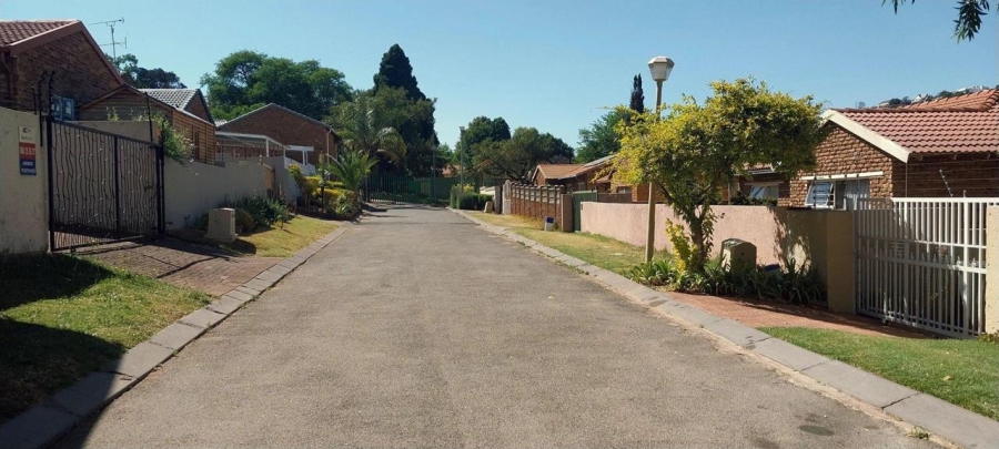 To Let 2 Bedroom Property for Rent in Quellerina Gauteng