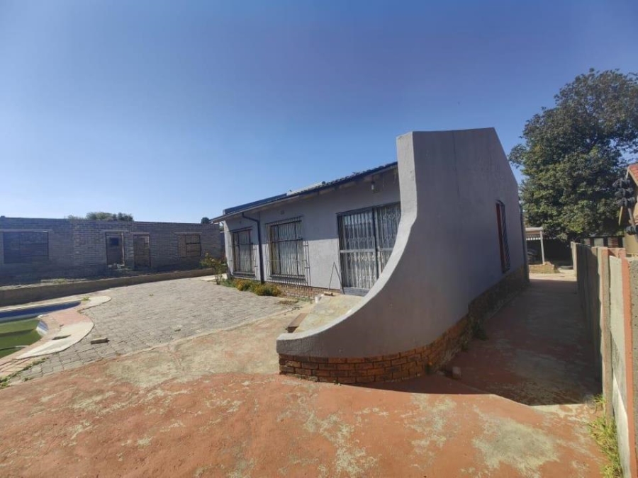 3 Bedroom Property for Sale in Birchleigh North Gauteng