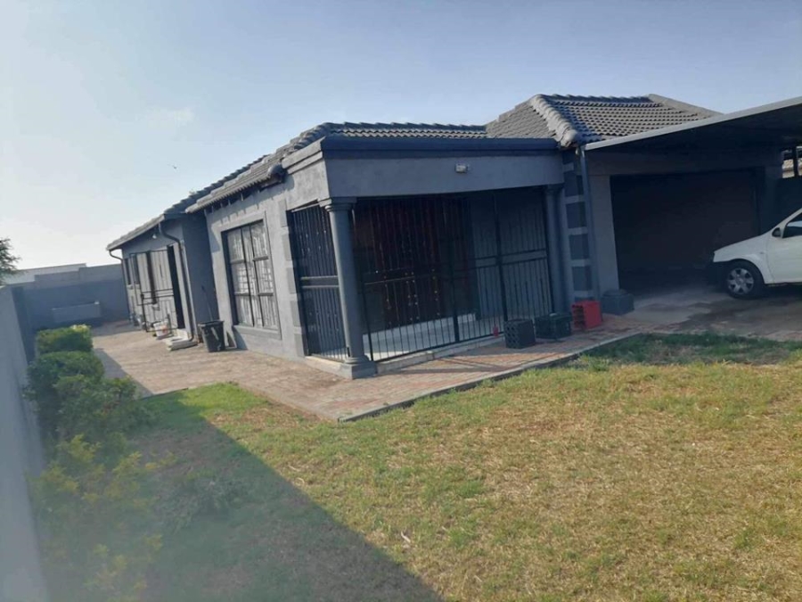 3 Bedroom Property for Sale in Birch Acres Gauteng