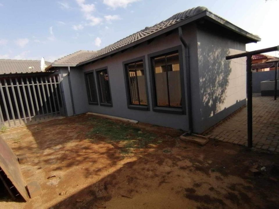 3 Bedroom Property for Sale in Birch Acres Gauteng