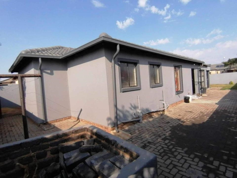 3 Bedroom Property for Sale in Birch Acres Gauteng