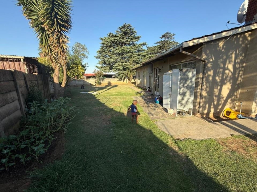 4 Bedroom Property for Sale in Bonaero Park Gauteng