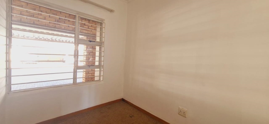 2 Bedroom Property for Sale in Windsor East Gauteng