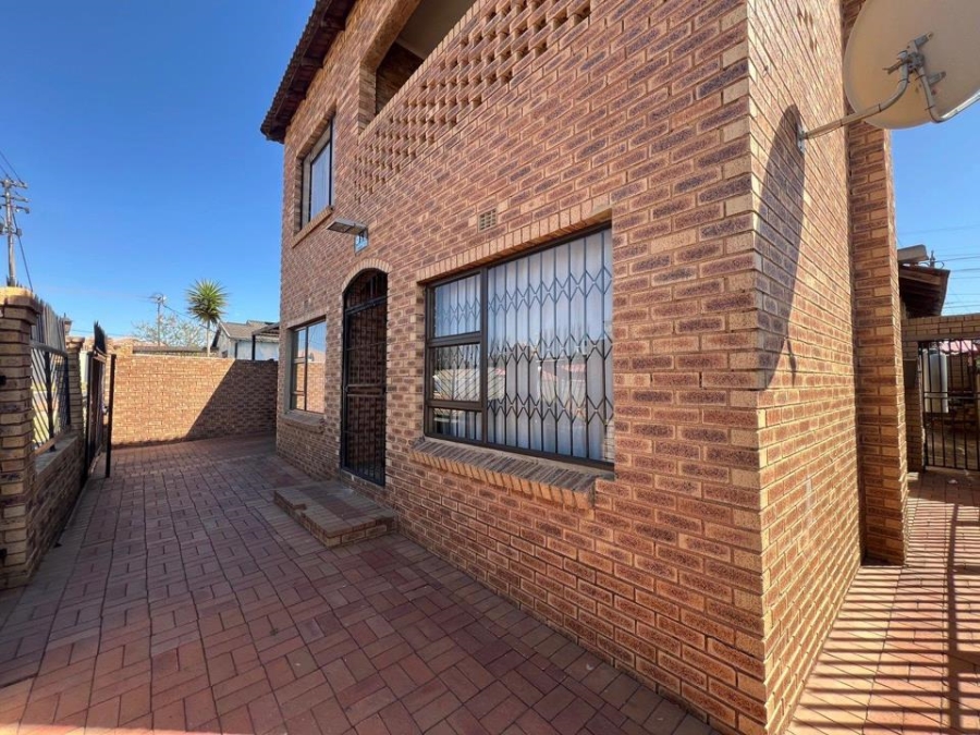 4 Bedroom Property for Sale in Riverlea Gauteng