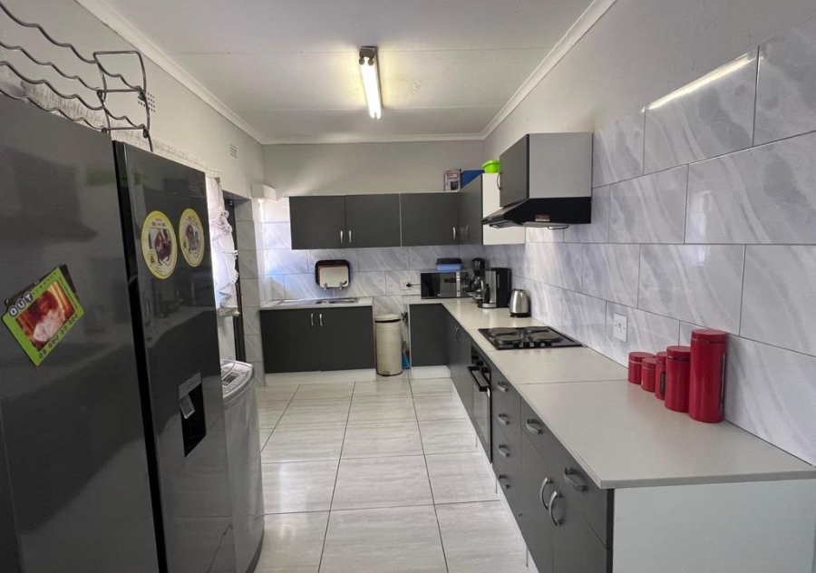 4 Bedroom Property for Sale in Mindalore Gauteng