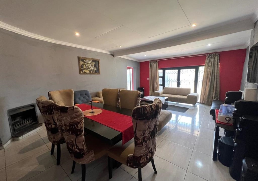 4 Bedroom Property for Sale in Mindalore Gauteng