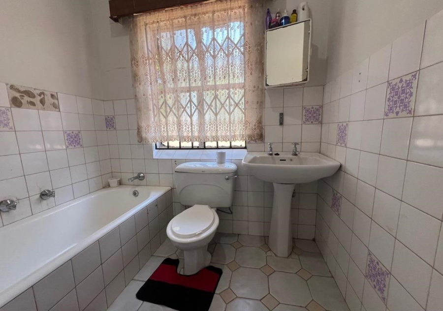 4 Bedroom Property for Sale in Mindalore Gauteng