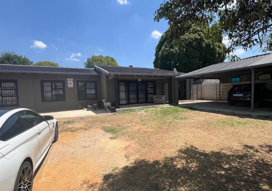 4 Bedroom Property for Sale in Mindalore Gauteng