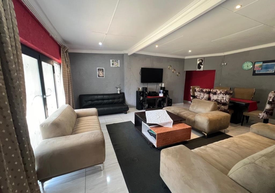 4 Bedroom Property for Sale in Mindalore Gauteng