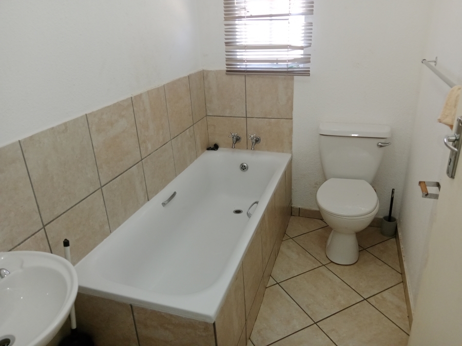 To Let 3 Bedroom Property for Rent in Nellmapius Gauteng