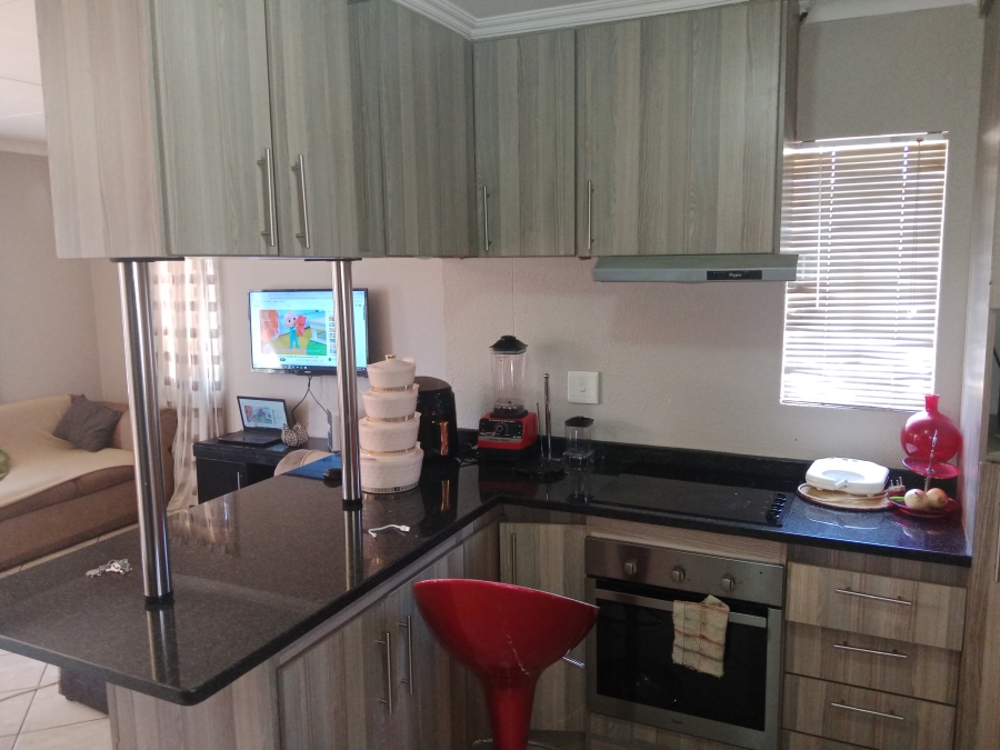 To Let 3 Bedroom Property for Rent in Nellmapius Gauteng