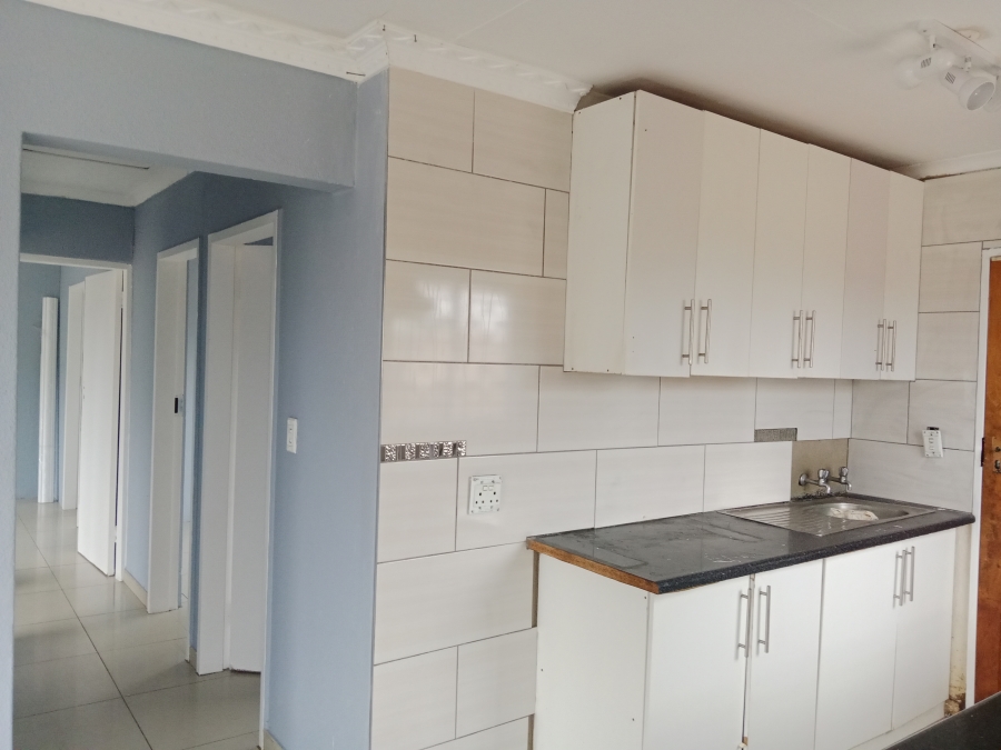 3 Bedroom Property for Sale in Nkwe Estate Gauteng