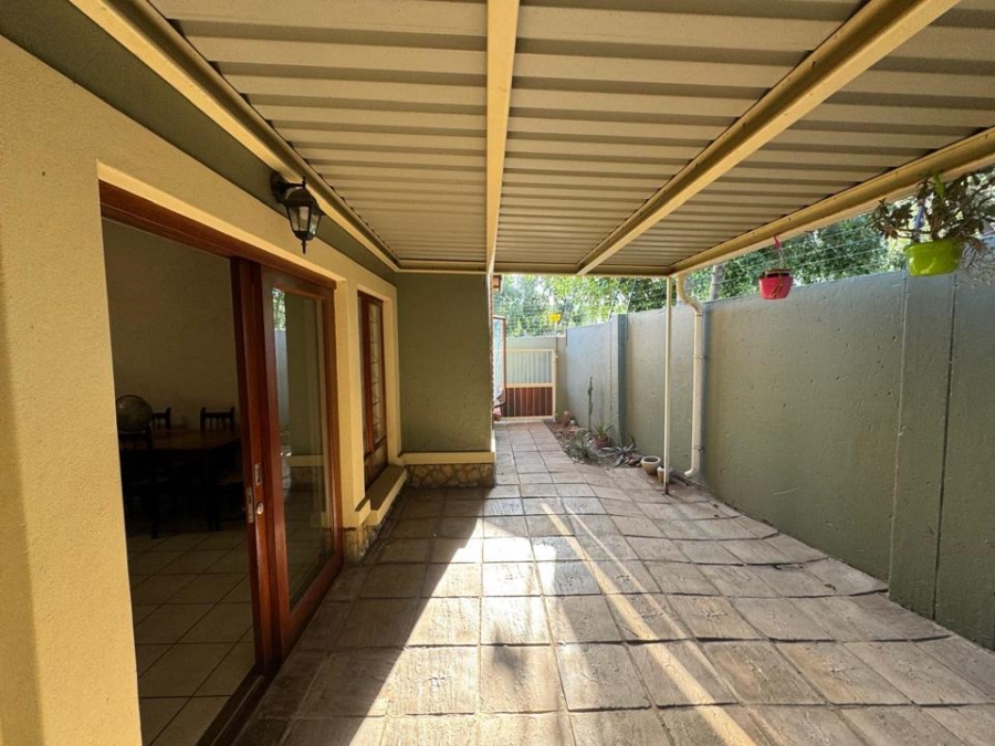 2 Bedroom Property for Sale in Olympus AH Gauteng