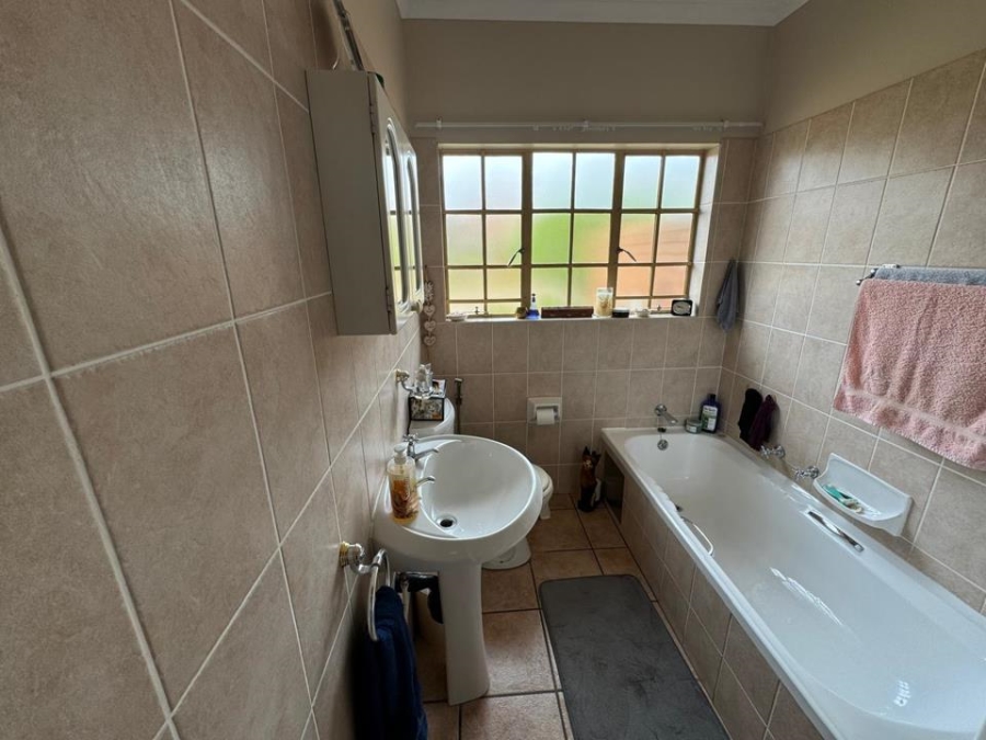 2 Bedroom Property for Sale in Faerie Glen Gauteng