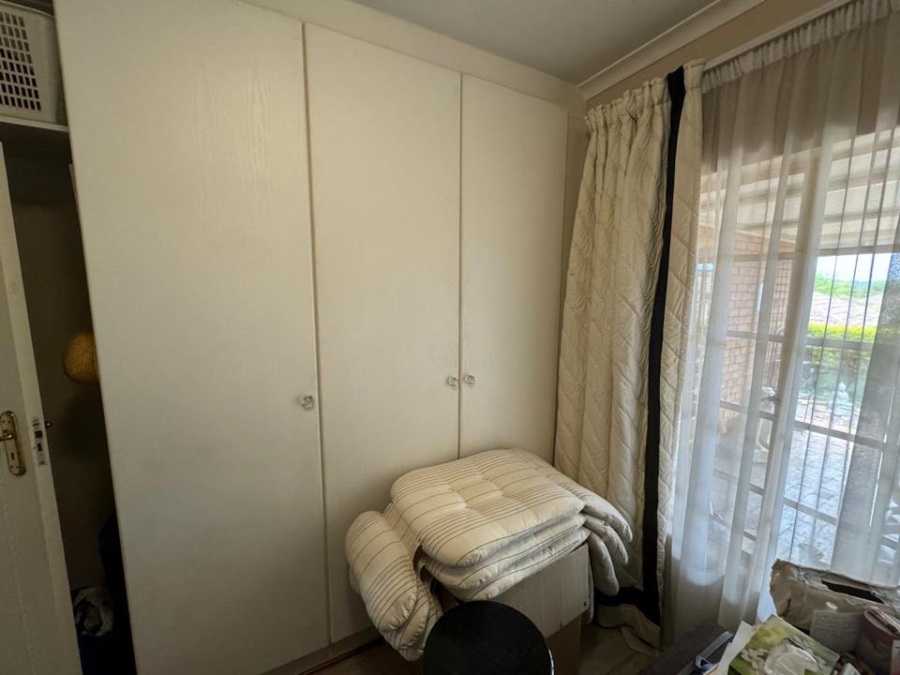 2 Bedroom Property for Sale in Faerie Glen Gauteng