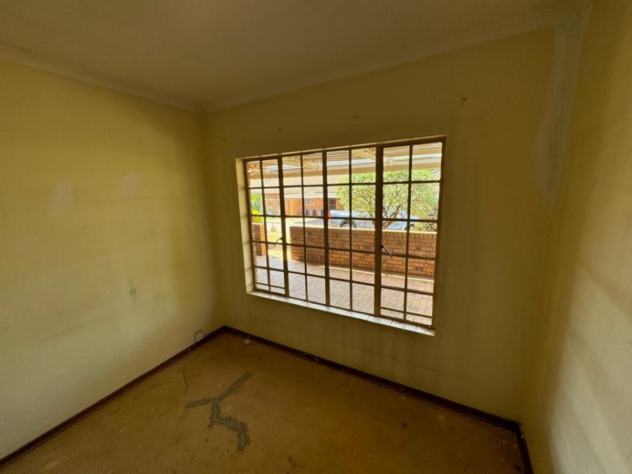 3 Bedroom Property for Sale in Faerie Glen Gauteng