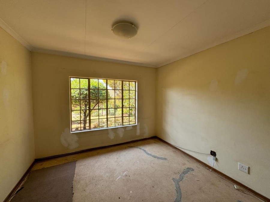 3 Bedroom Property for Sale in Faerie Glen Gauteng