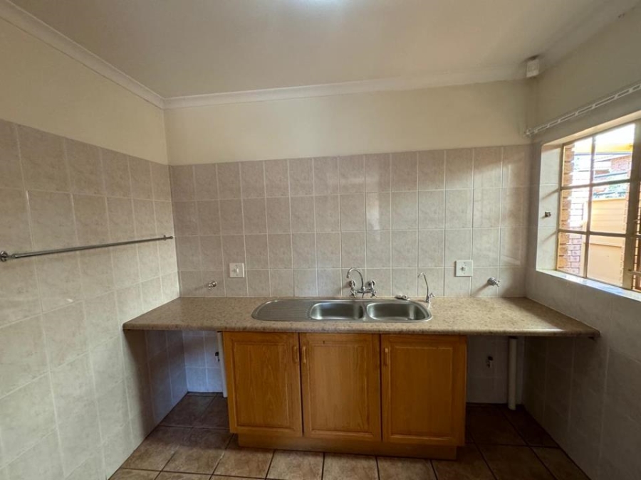 3 Bedroom Property for Sale in Faerie Glen Gauteng