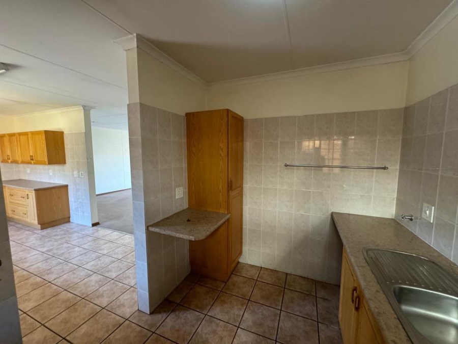 3 Bedroom Property for Sale in Faerie Glen Gauteng