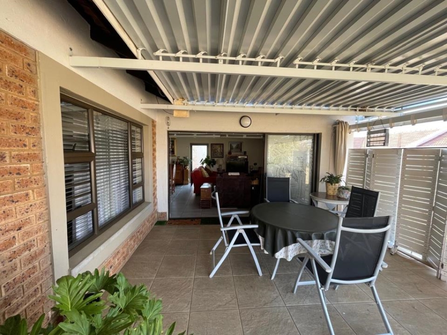 2 Bedroom Property for Sale in Hazeldean Gauteng