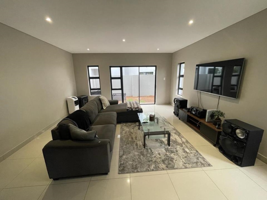 To Let 2 Bedroom Property for Rent in Equestria Gauteng