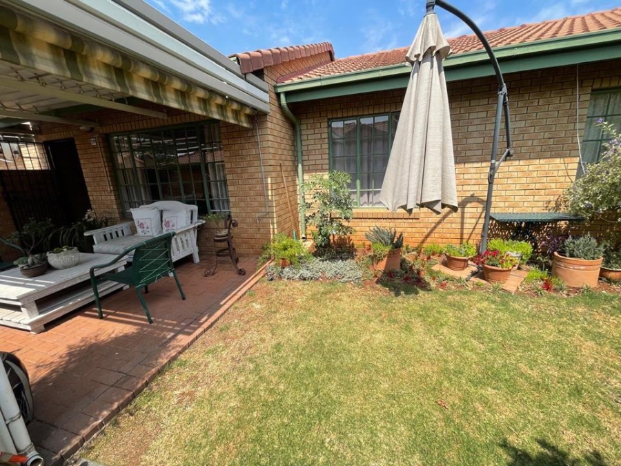 To Let 2 Bedroom Property for Rent in Newlands Gauteng