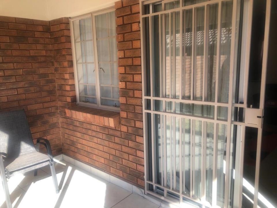 To Let 2 Bedroom Property for Rent in Mooikloof Ridge Gauteng