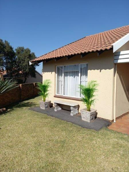 2 Bedroom Property for Sale in Pomona Gauteng