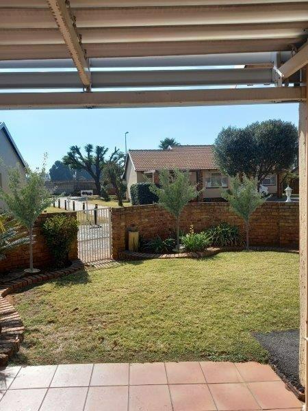 2 Bedroom Property for Sale in Pomona Gauteng