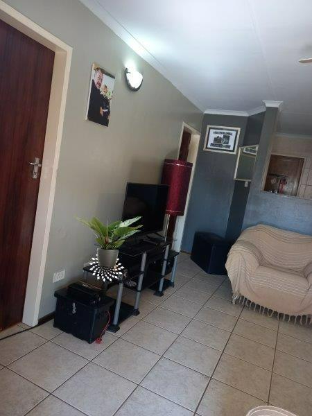 2 Bedroom Property for Sale in Pomona Gauteng