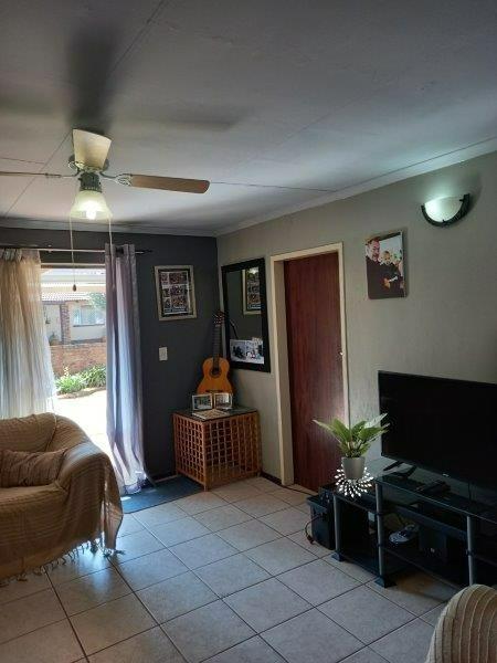 2 Bedroom Property for Sale in Pomona Gauteng