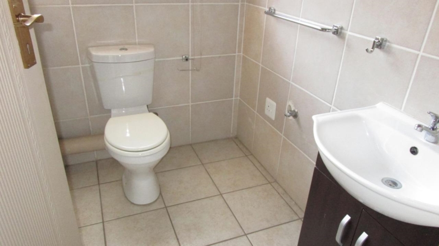 To Let 1 Bedroom Property for Rent in Montana Gauteng