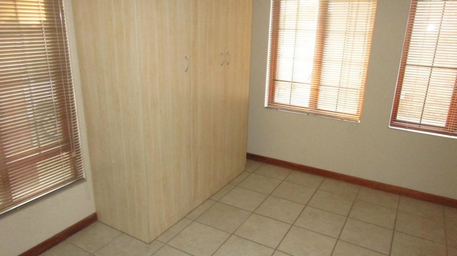 To Let 1 Bedroom Property for Rent in Montana Gauteng