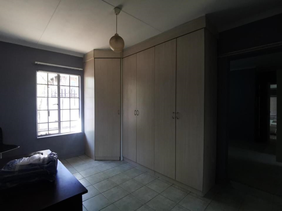 To Let 3 Bedroom Property for Rent in Country View Gauteng