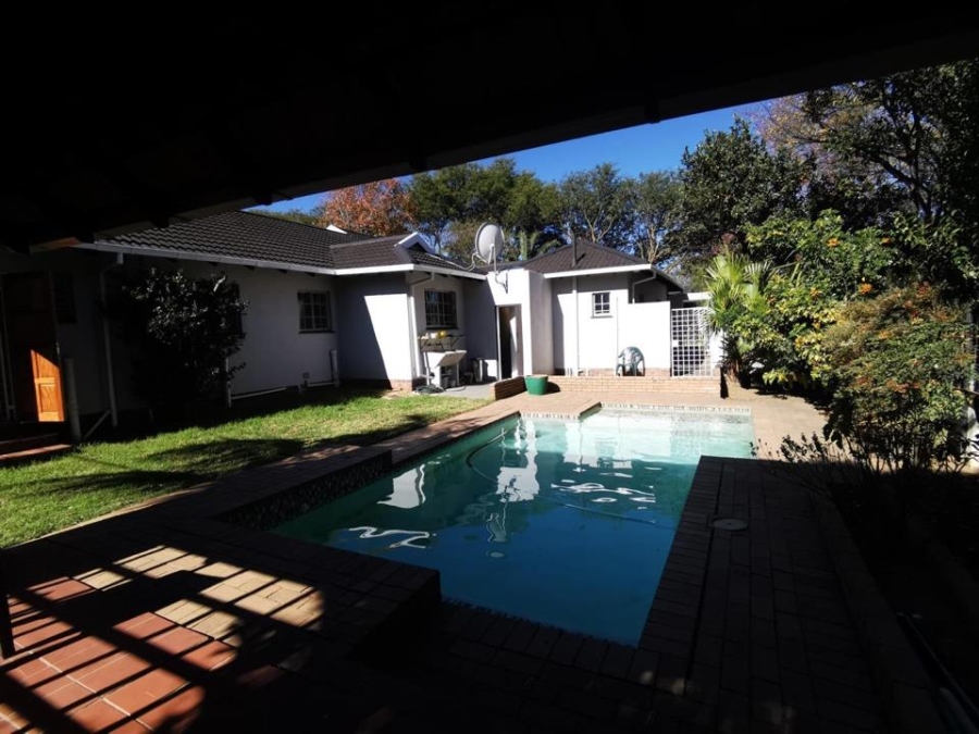 To Let 3 Bedroom Property for Rent in Country View Gauteng