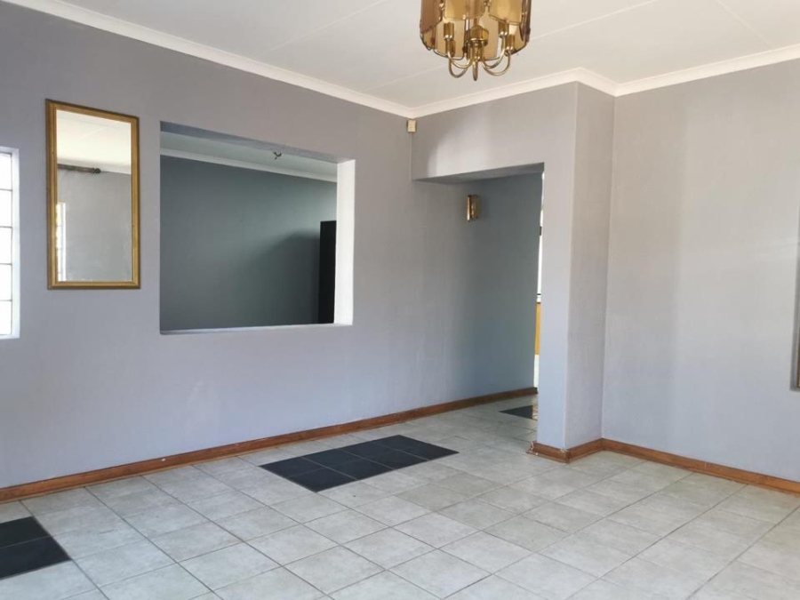 To Let 3 Bedroom Property for Rent in Country View Gauteng