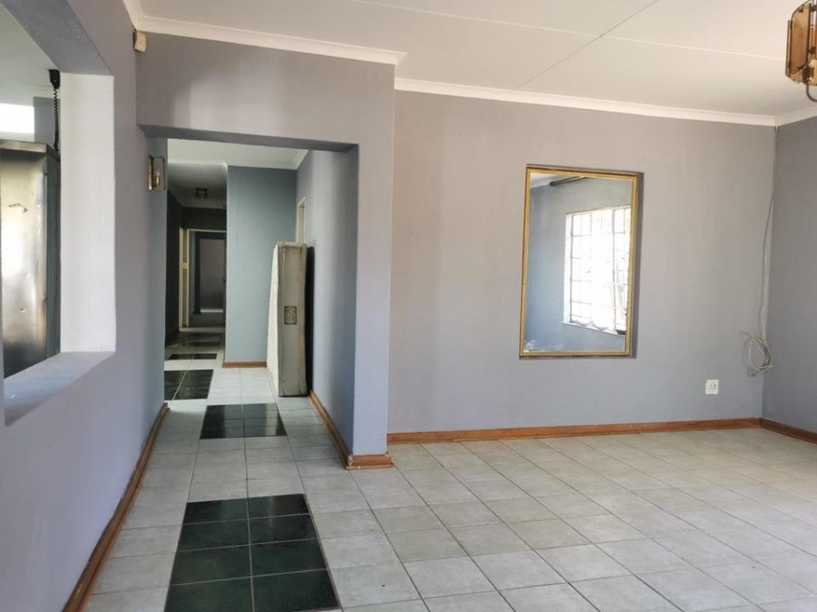 To Let 3 Bedroom Property for Rent in Country View Gauteng