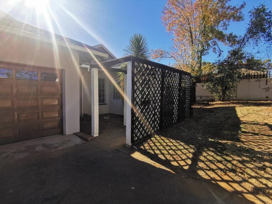 To Let 3 Bedroom Property for Rent in Country View Gauteng