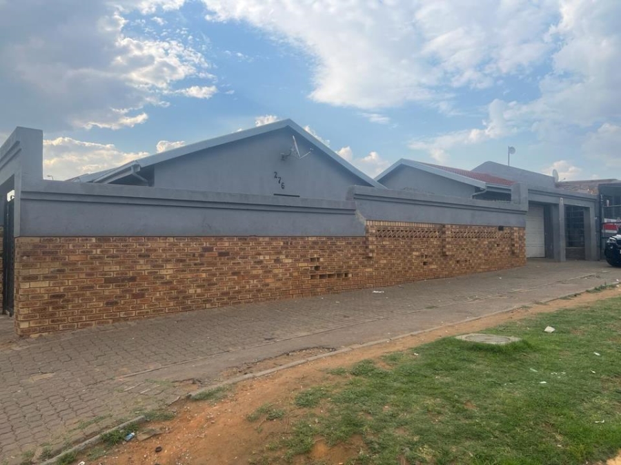 3 Bedroom Property for Sale in Meadowlands East Gauteng