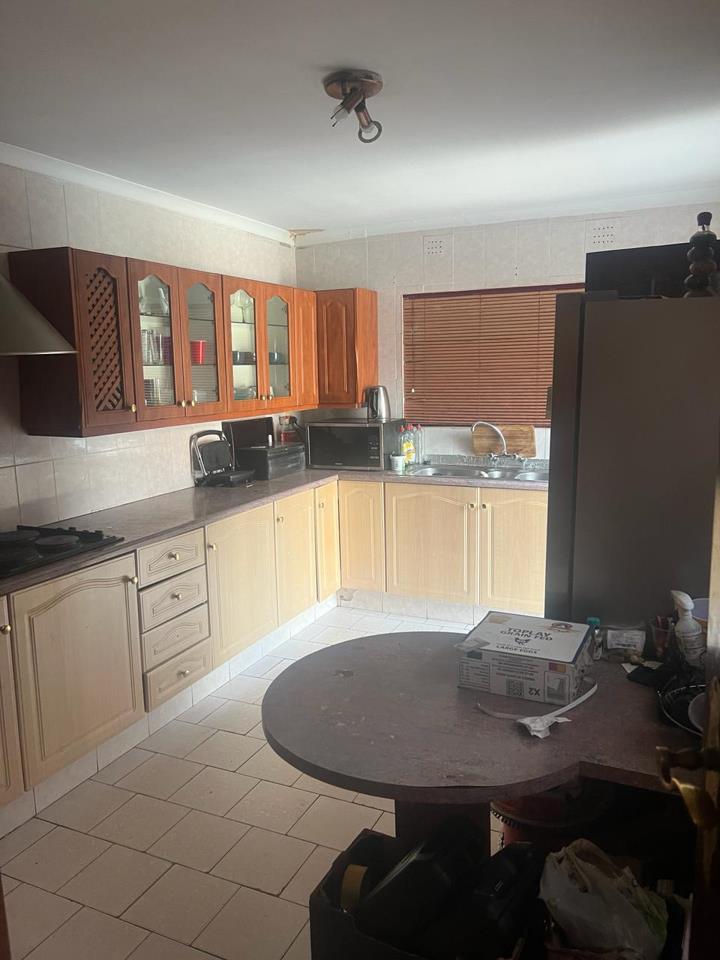 3 Bedroom Property for Sale in Meadowlands East Gauteng