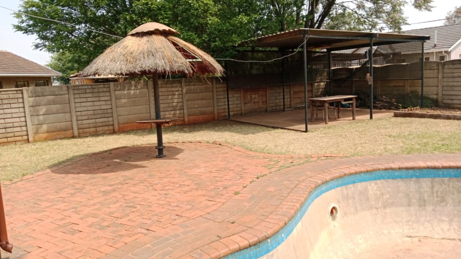 3 Bedroom Property for Sale in Dawn Park Gauteng