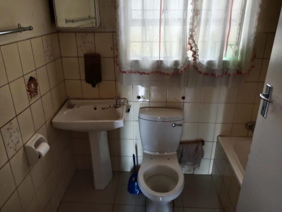 3 Bedroom Property for Sale in Dawn Park Gauteng