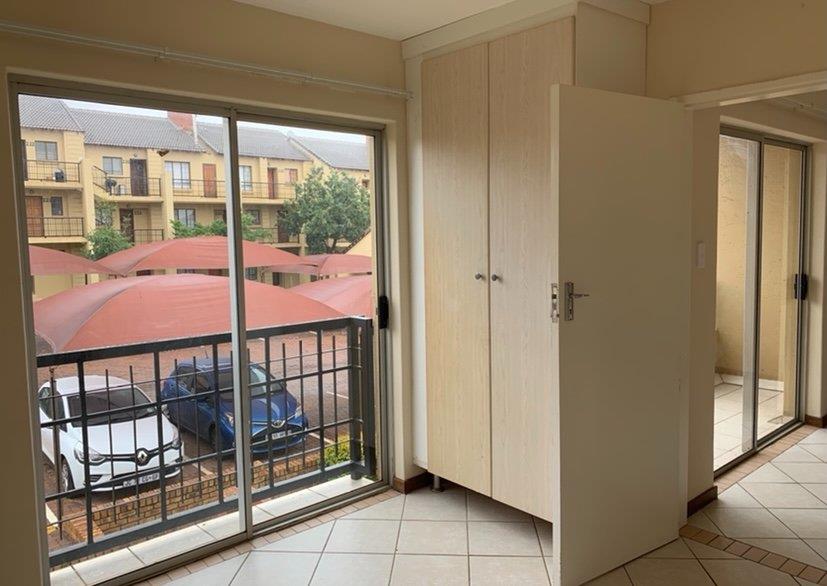 To Let 1 Bedroom Property for Rent in Noordwyk Gauteng