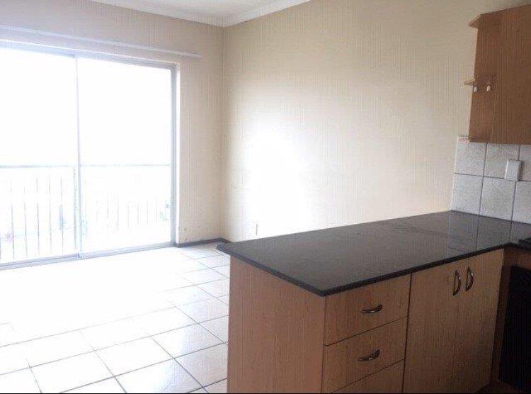 To Let 1 Bedroom Property for Rent in Grand Central Gauteng